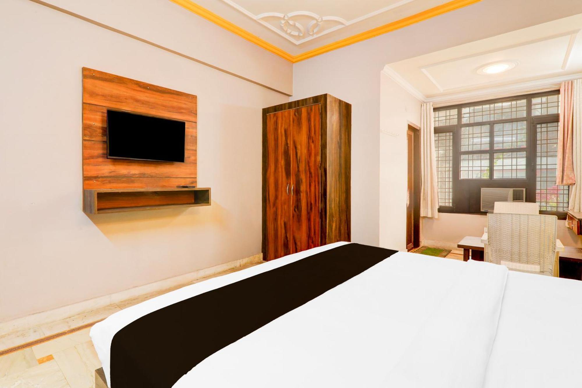 Super Hotel O Insaf Nagar Munshipuliya Formerly Vibrant Chinhat Dış mekan fotoğraf