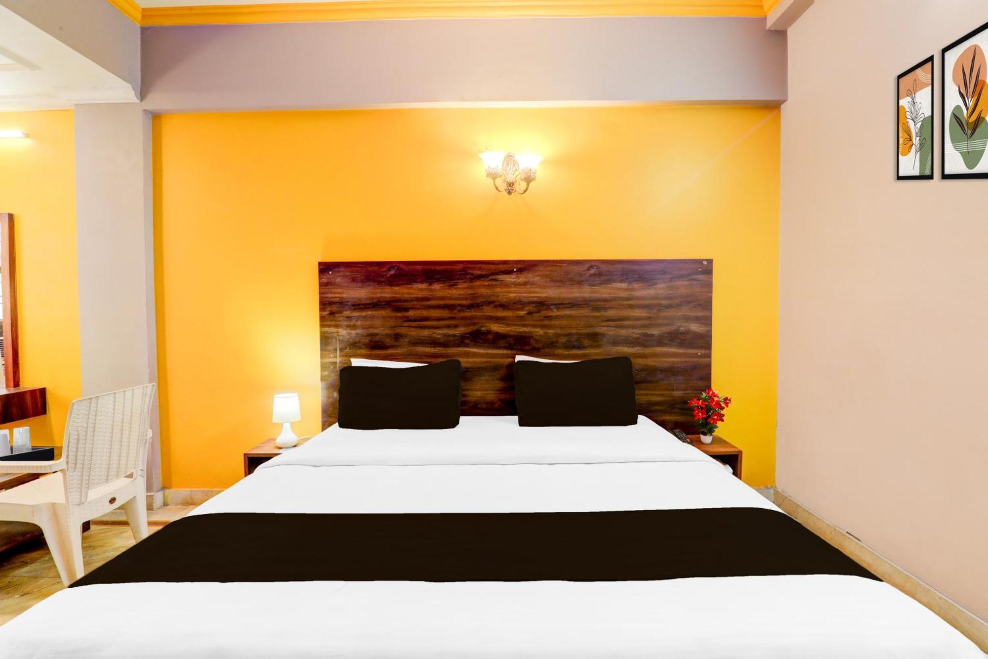 Super Hotel O Insaf Nagar Munshipuliya Formerly Vibrant Chinhat Dış mekan fotoğraf
