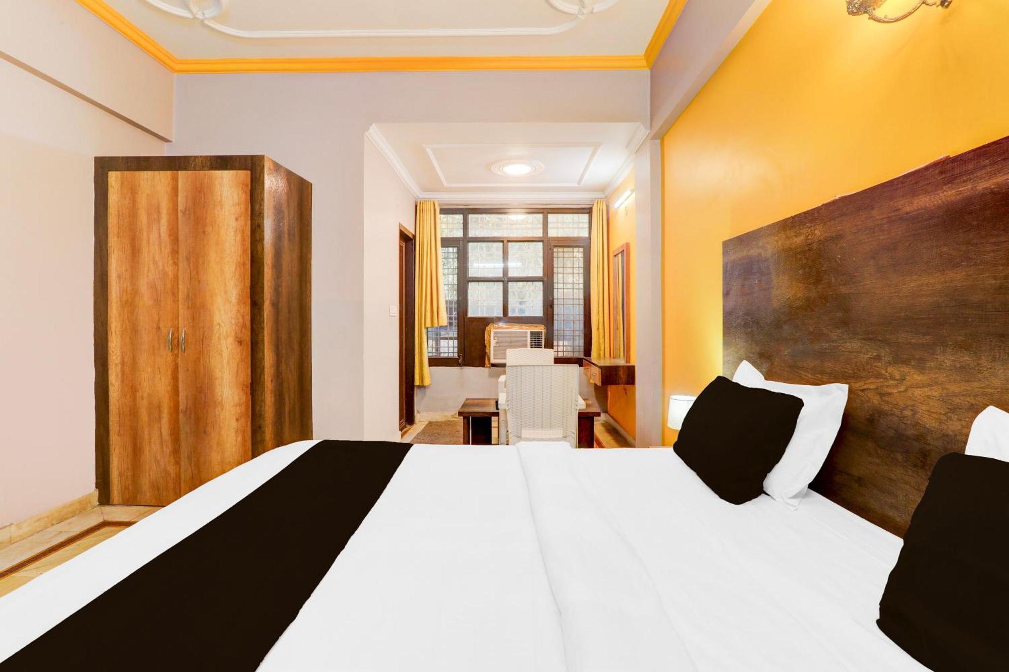 Super Hotel O Insaf Nagar Munshipuliya Formerly Vibrant Chinhat Dış mekan fotoğraf