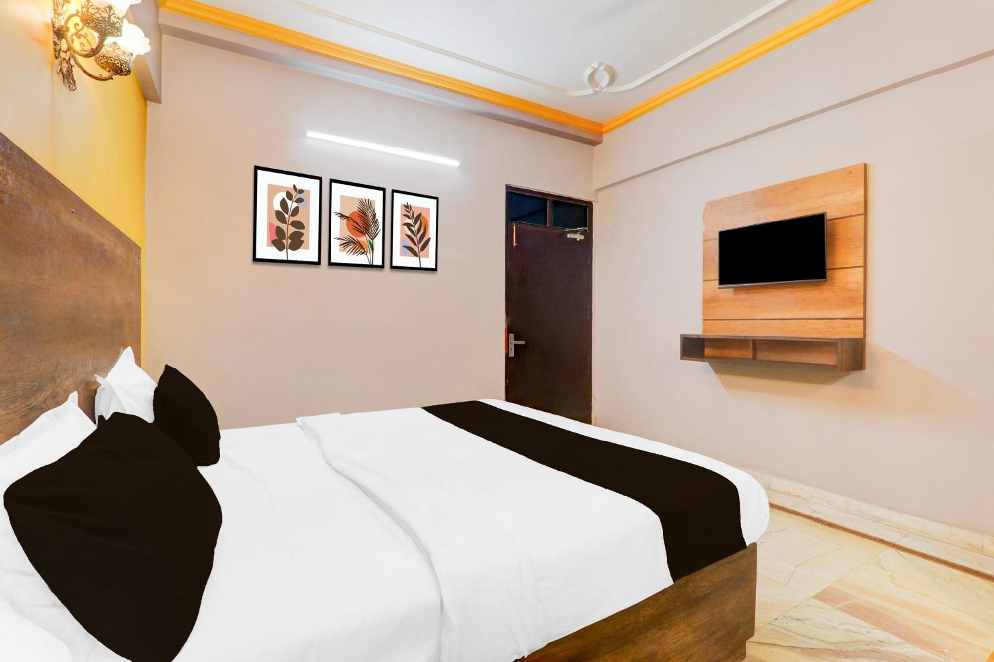 Super Hotel O Insaf Nagar Munshipuliya Formerly Vibrant Chinhat Dış mekan fotoğraf