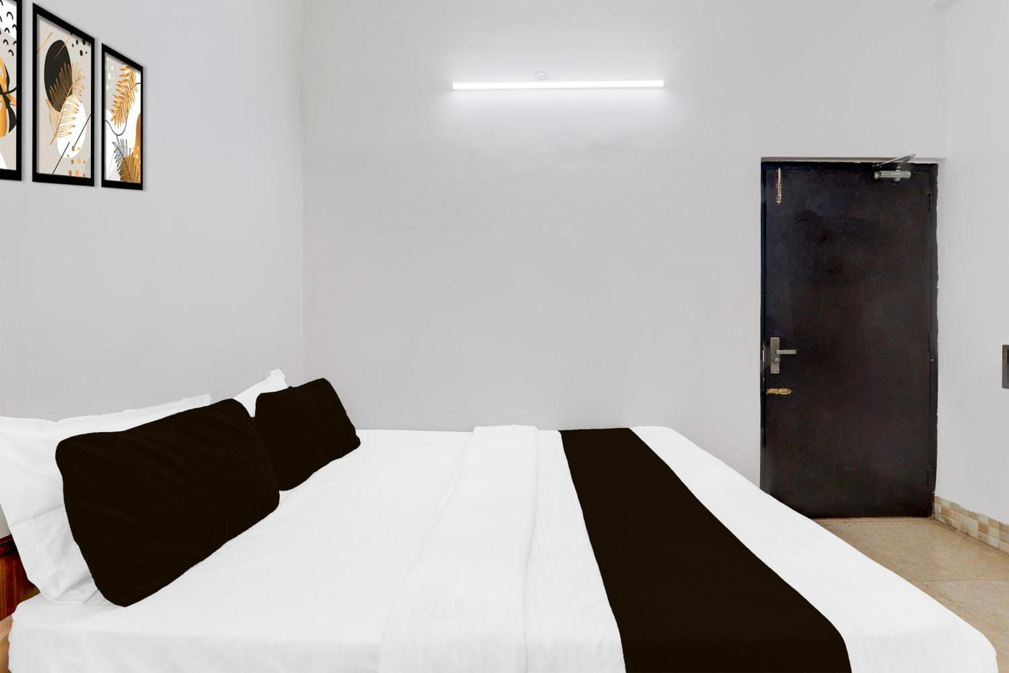 Super Hotel O Insaf Nagar Munshipuliya Formerly Vibrant Chinhat Dış mekan fotoğraf
